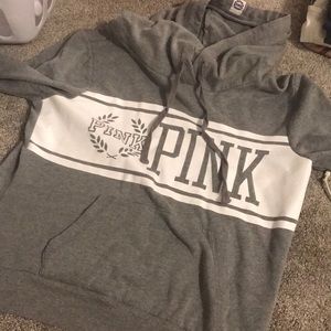 Owing cropped hoodie!